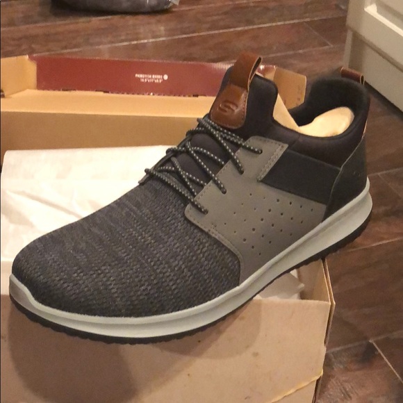 skechers dress tennis shoes